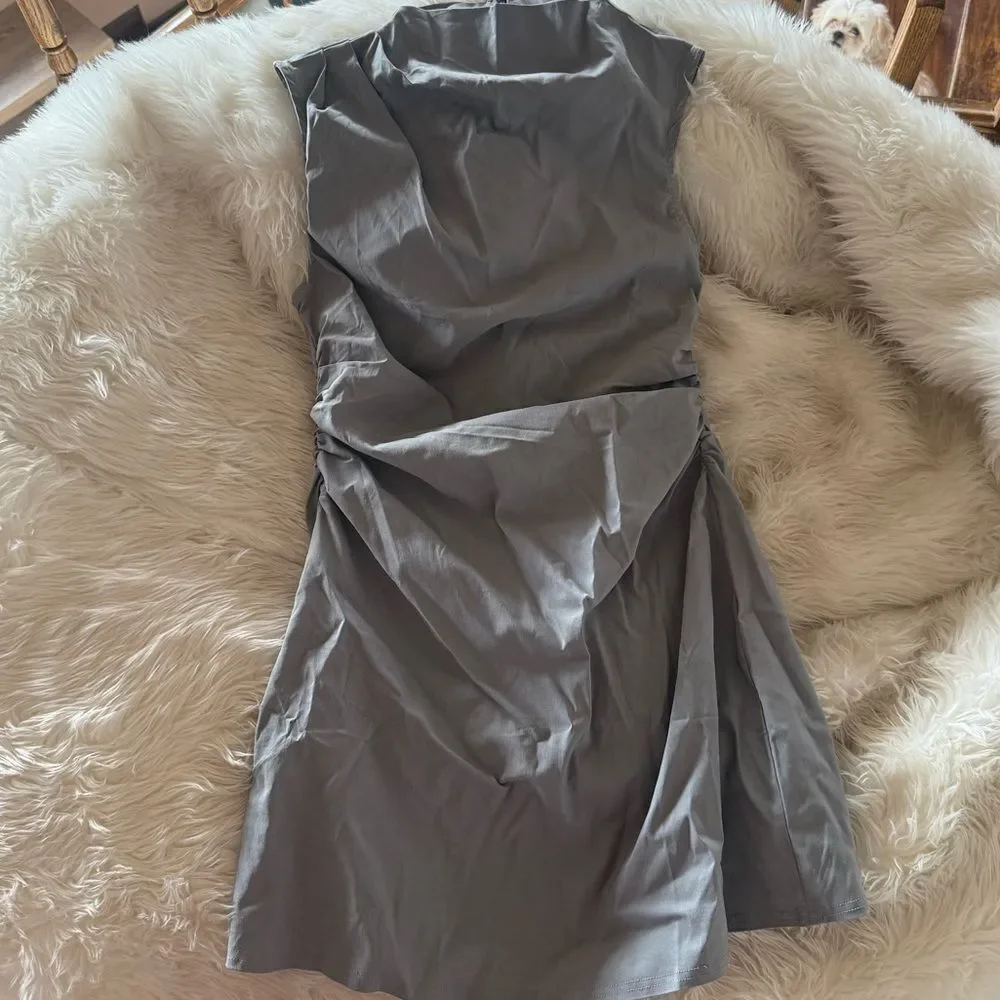Elegant Gray Sleeveless Dress
